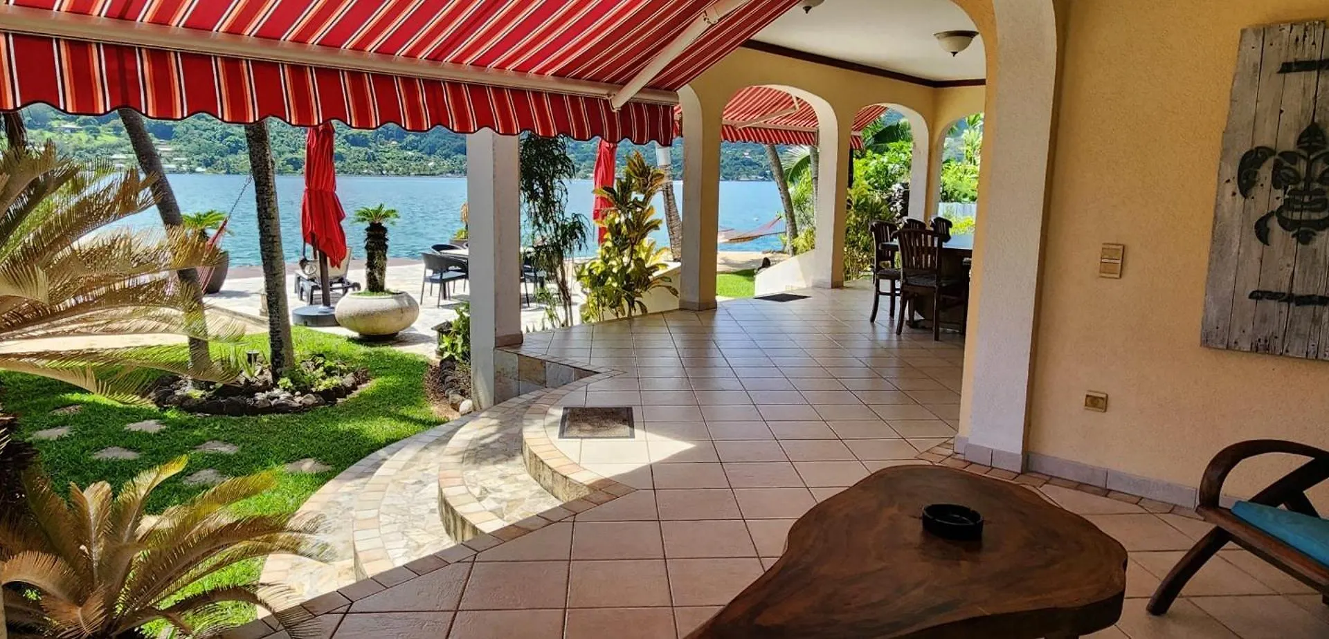 Villa Oramarama Paopao 0*,