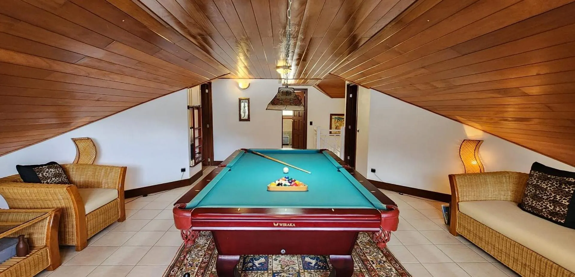 Villa Oramarama Paopao 度假居
