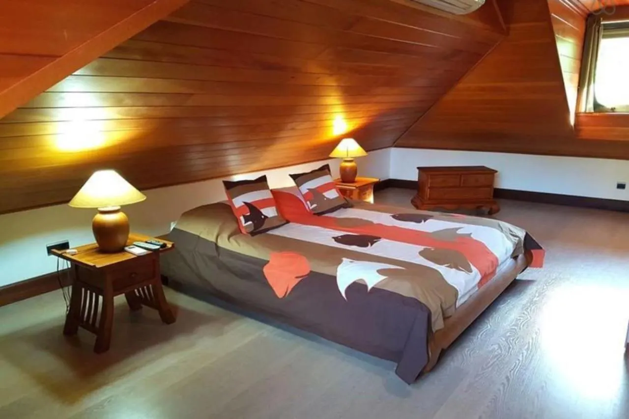 Villa Oramarama Paopao 度假居